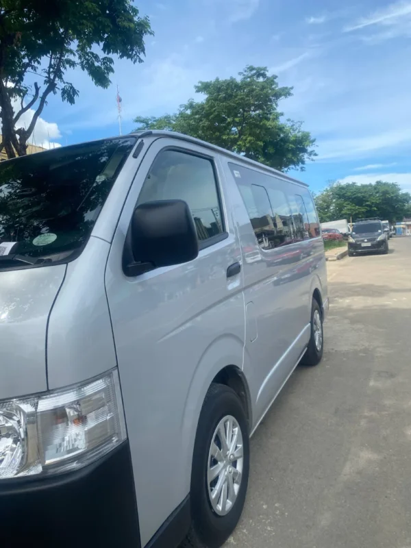 Toyota HIACE Commuter (Silver) - Image 4